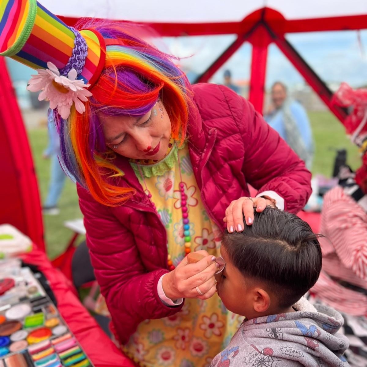 Face painter Hokey Pokey